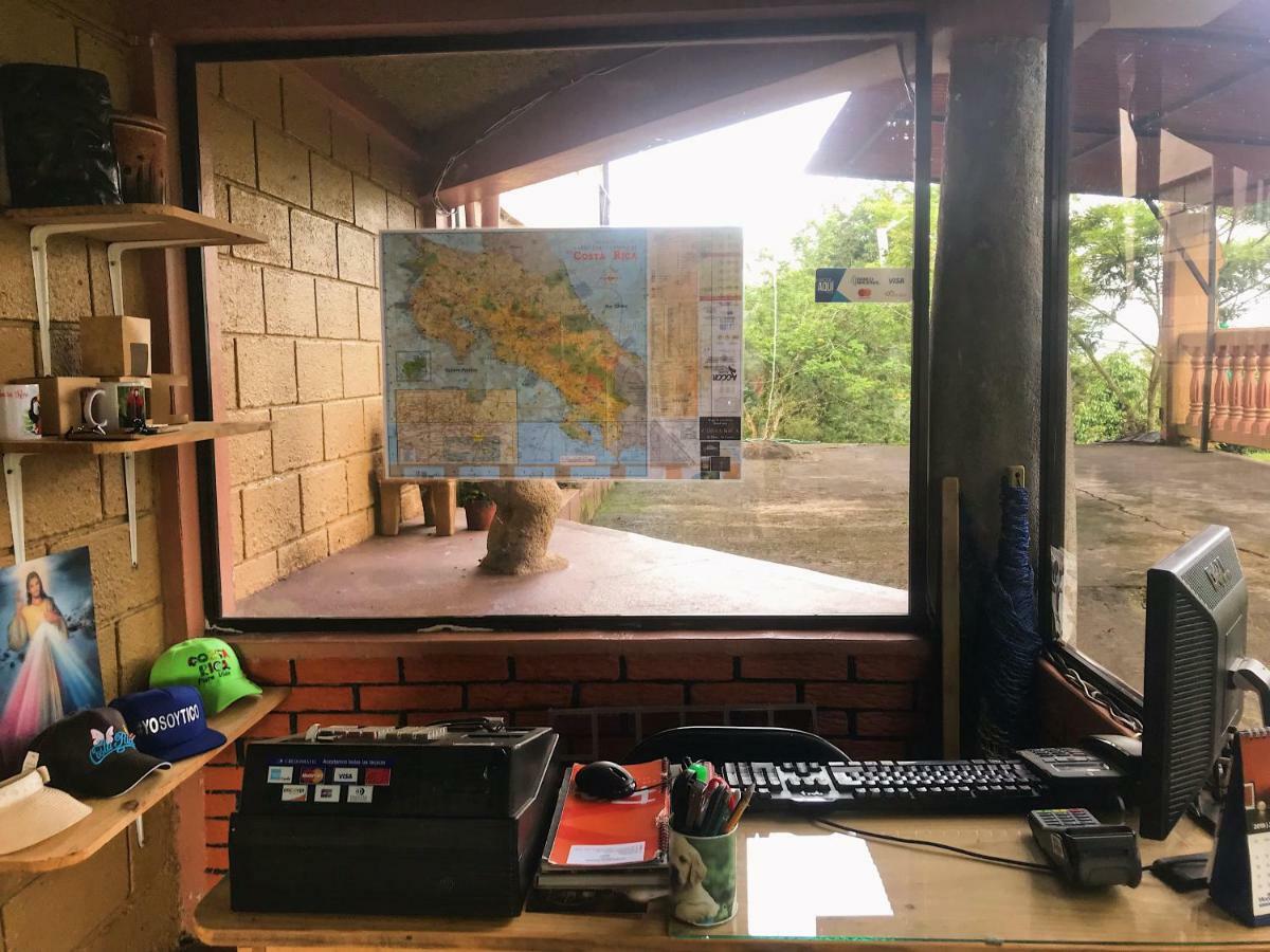 Hospedaje La Naciente Acomodação com café da manhã Turrialba Exterior foto